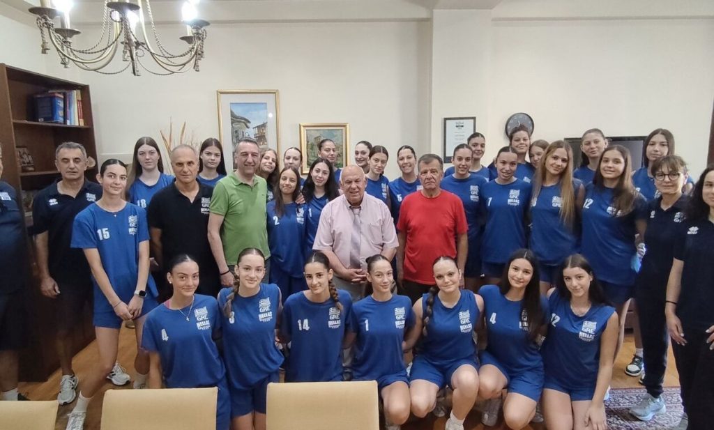 Εθνική ομάδα κοριτσιών Κ16: Συνάντηση με τον Δήμαρχο Γρεβενών για προώθηση του αθλητισμού