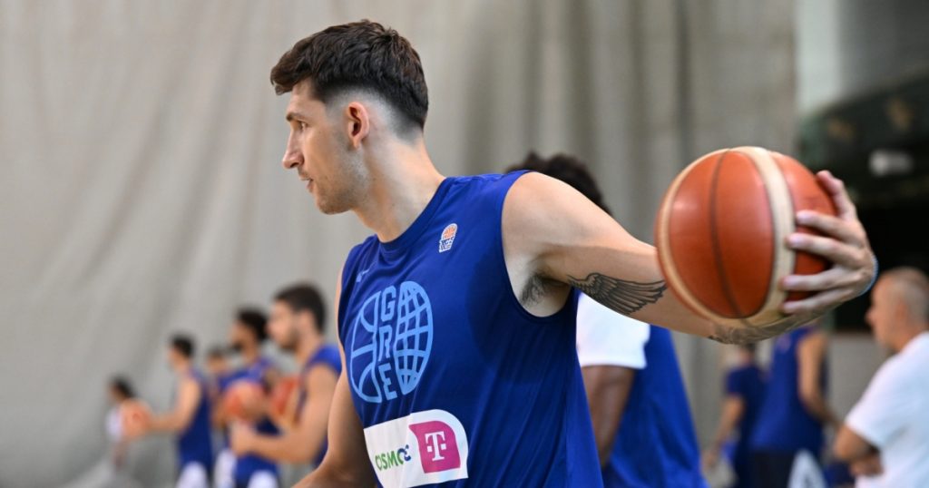 Προπόνηση της Εθνικής Ελλάδας: Παρακολουθήστε το Gazzetta στην γαλανόλευκη (βίντεο)