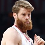 Ολυμπιακός: Η αφοσίωση του Μπαρτζώκα και η αμφιβολία για τον Θωμά Γουόκαπ