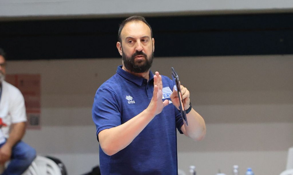 Οικονόμου: Ζητά από την ομάδα να δώσει τον καλύτερό της εαυτό στο γήπεδο