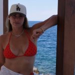 Σαμπαλένκα: Χαλαρωτικές στιγμές με ηλιοθεραπεία και ελληνικές γεύσεις στην Ελλάδα με τον σύντροφό της