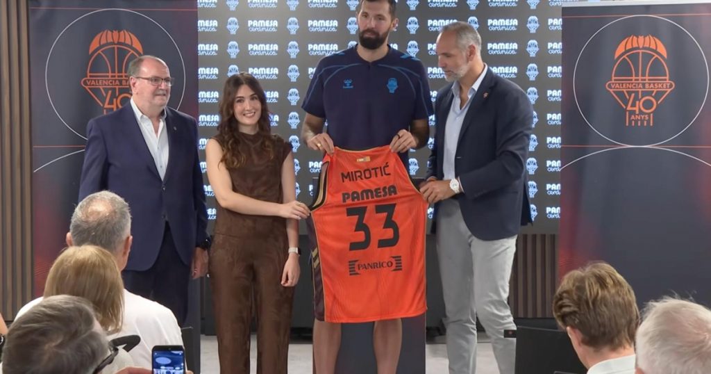 Ο Μίροτιτς συστήθηκε από τη Βαλένθια: «Η δίψα μου για νίκες παραμένει αμείωτη»