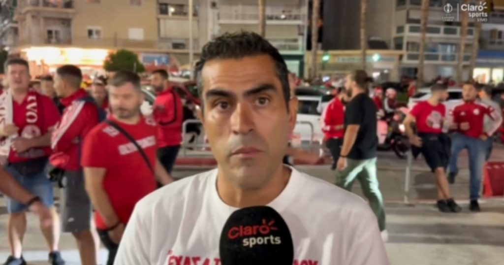 Καστίγιο: Με ερυθρόλευκη μπλούζα παρακολούθησε τον αγώνα Ολυμπιακού με τη Γιαγκελόνια