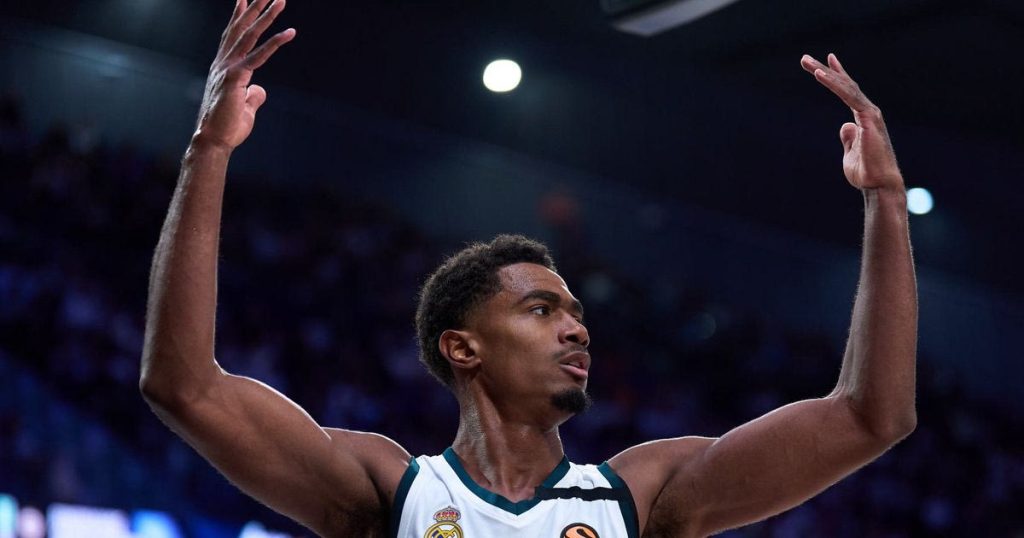 Ρεάλ Μαδρίτης: Έκτη σερί νίκη με 95-76 επί Φενέρμπαχτσε, πρωταγωνιστές Μάλεντον - Καμπάσο