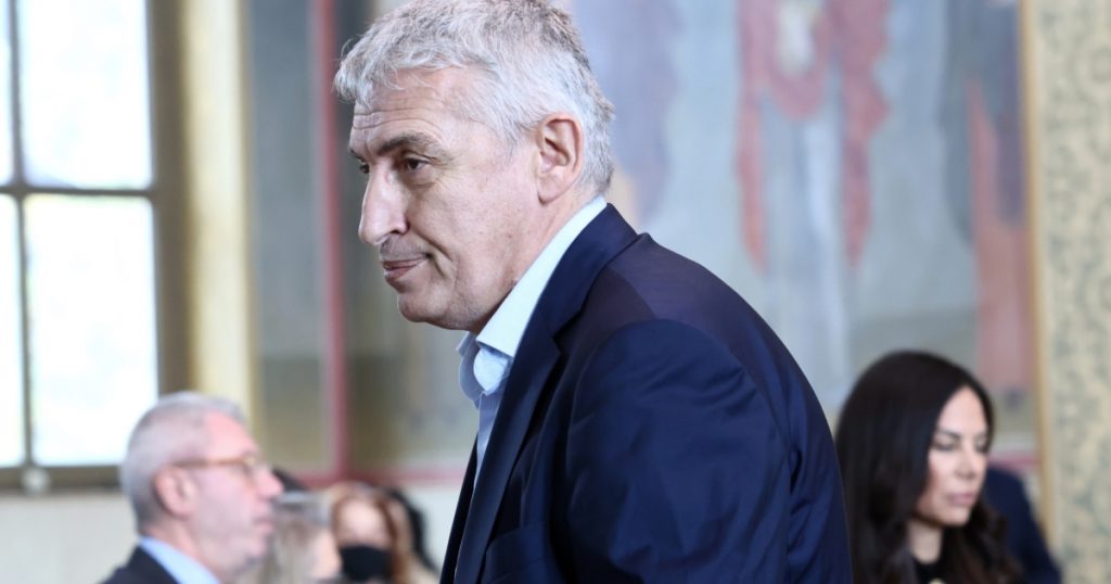 Φασούλας: Αμφισβητεί την αξιοπιστία των Ελλήνων διαιτητών, επιβεβαίωσε συμμετοχή στις εκλογές!