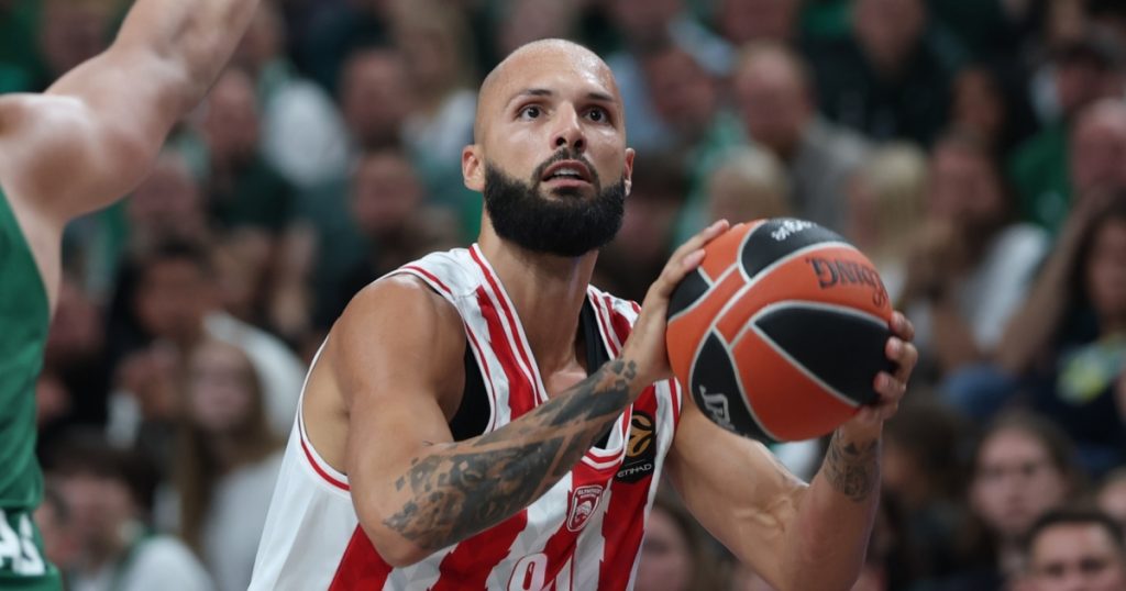 Ολυμπιακός: Αναχωρεί για Ισπανία με 16 παίκτες στην αποστολή του